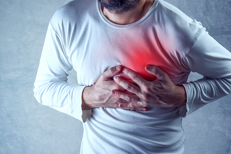 symptoms of Lyme carditis, such as chest pain