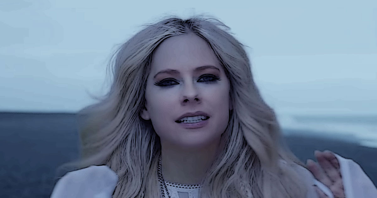 Песня после 30. Head above Water avril Lavigne видеоклип. Новый клип Аврил лавинheat above Water. Юта после клип.
