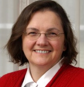Dr. Bea Szantyr
